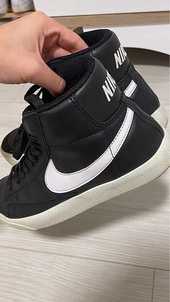Nike Blazer Mid