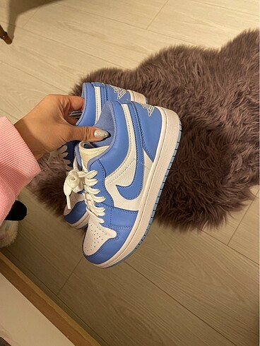 Nike jordan Low