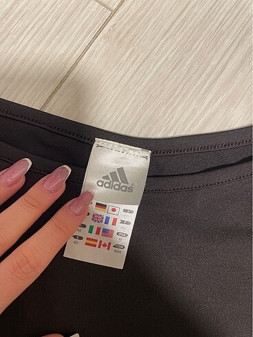 Adidas spor atlet