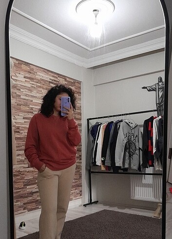 Sweatshirt