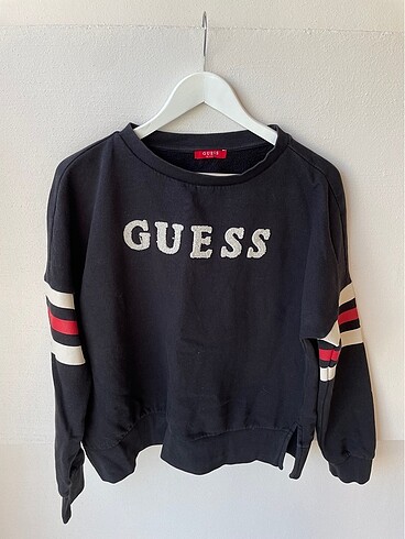 Guess sweatshirt