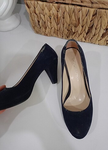 Trendyol & Milla Lacivert topuklu ayakkabı. Satılıktır. 100 tl