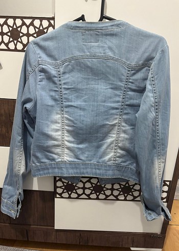 Düğmeli Nakışlı Kadın Kot Ceket - Görsel 2