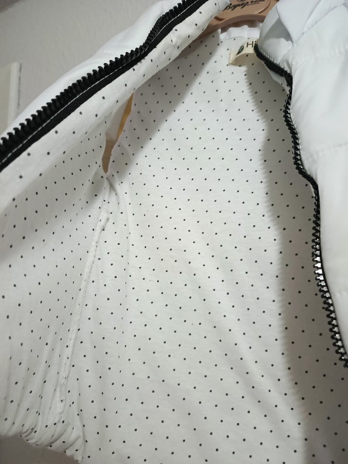 Beyaz Kürklü Yelek - Görsel 2