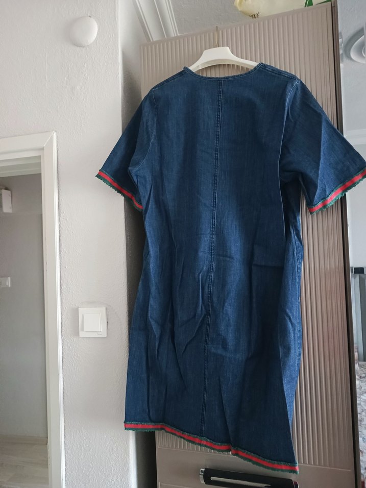 V Yaka Kısa Kollu Mavi Midi Kot Elbise - Görsel 4