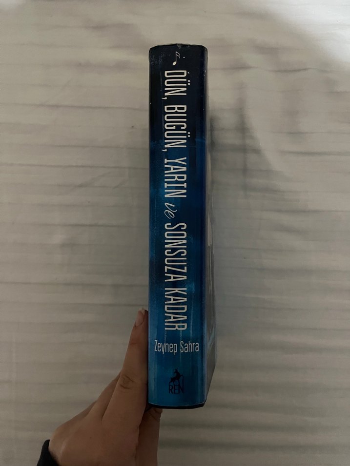 Dün, Bugün, Yarın ve Sonsuza Kadar - Zeynep Sahra - Görsel 2