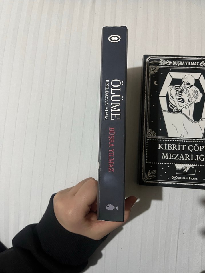 Ölüme Fısıldayan Adam & Kibrit Çöpü Mezarlığı - Görsel 3