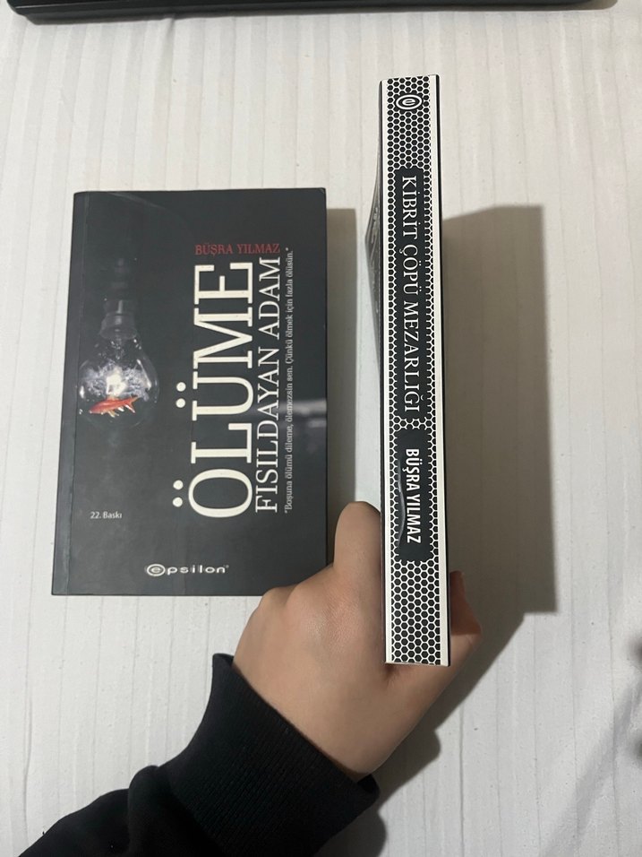 Ölüme Fısıldayan Adam & Kibrit Çöpü Mezarlığı - Görsel 4