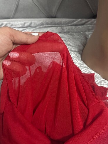 Diğer Taşlı pullu askılı bluz
