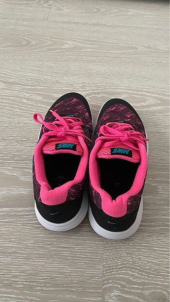 38 Beden Nike Spor Ayakkabı