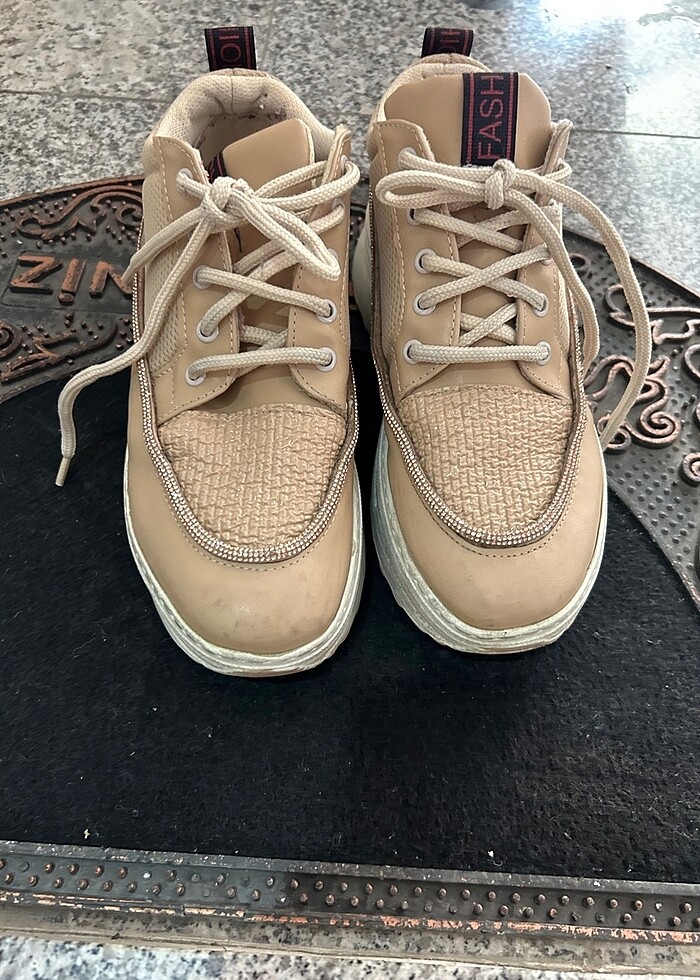 Kalın taban spor ayakkabı 39 numara - Görsel 2