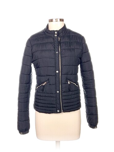 Bershka Mont %70 İndirimli.
