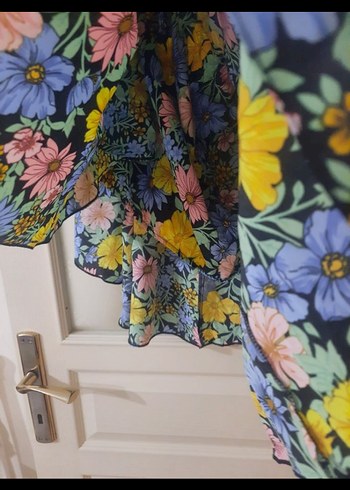 Zara Çiçek Desenli Bohem Straplez Mini Bluz