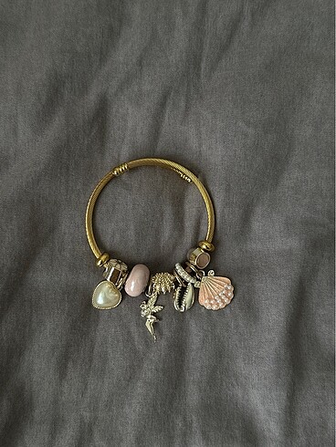 Beden coquetta charm bileklik