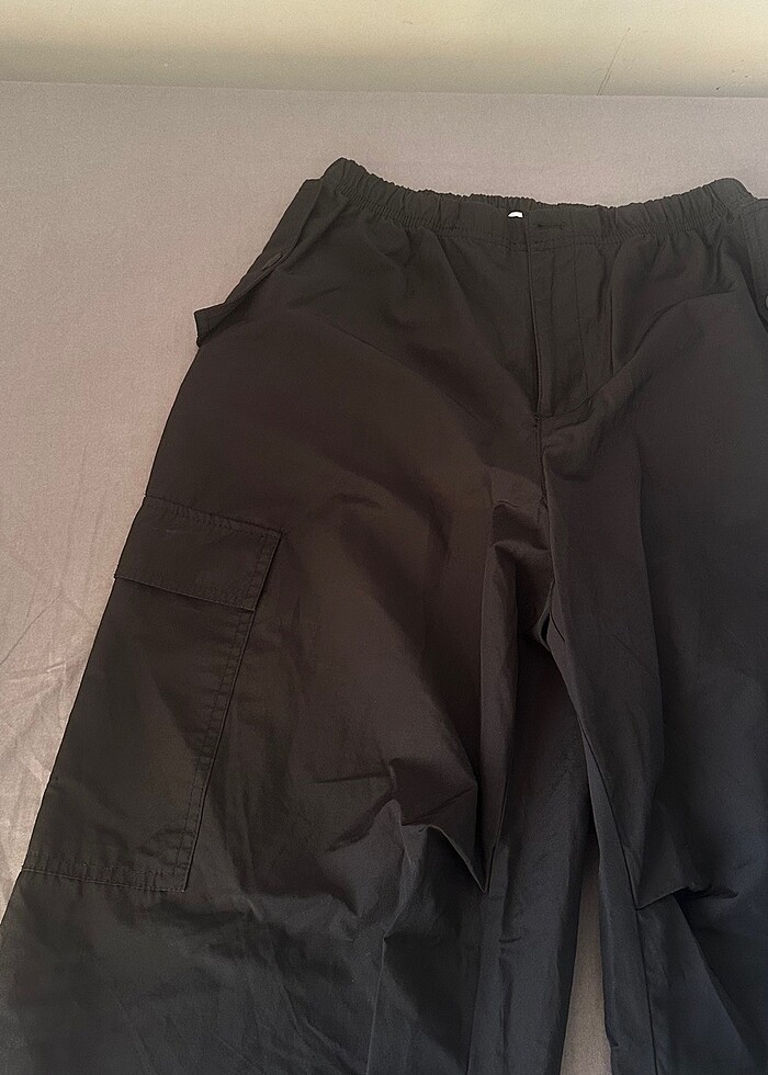 Bershka Siyah Paraşüt Pantolon Kadın Sıfır - Görsel 4