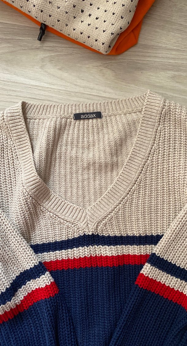 V Yaka Çok Renkli Örgü Kadın Kazak - Görsel 2