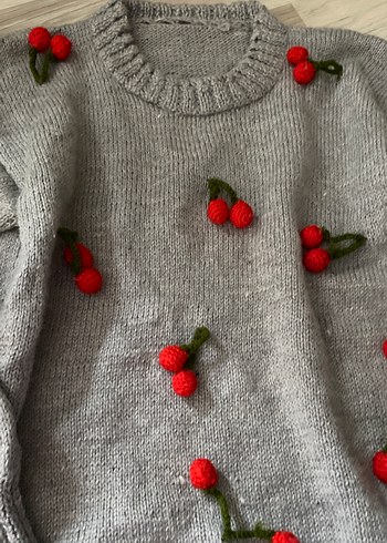 Gri Kiraz Nakışlı Triko Kadın Kazak - Görsel 3
