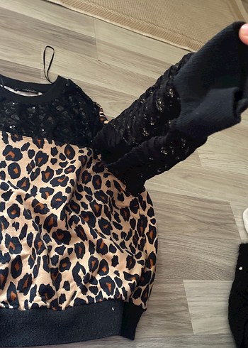 Kadın Leopar Desenli Fırfırlı bluz - Görsel 2