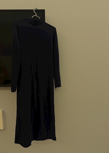 Siyah Uzun Kollu Yüksek Yakalı Uzun Elbise - Görsel 4