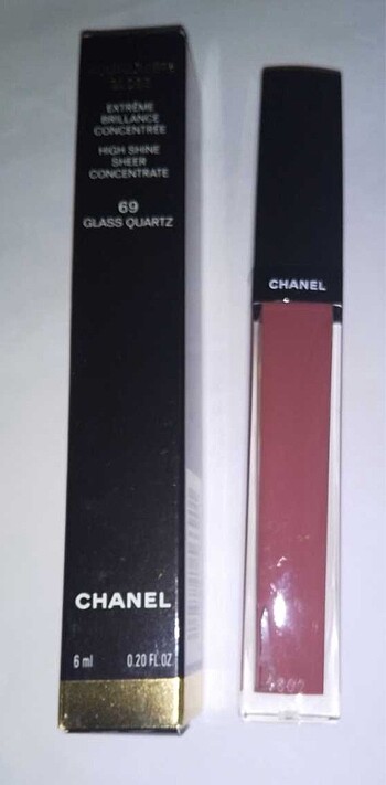 Beden Chanel marka dudak parlatıcısı