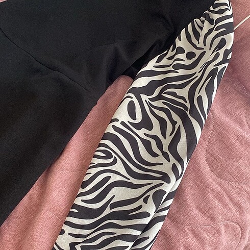 xl Beden Zebra desenli tesettür elbise