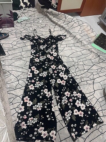 m Beden çeşitli Renk Yazlık çiçekli tulum yaz günlerinin vazgeçilmezi sandalet ve bey