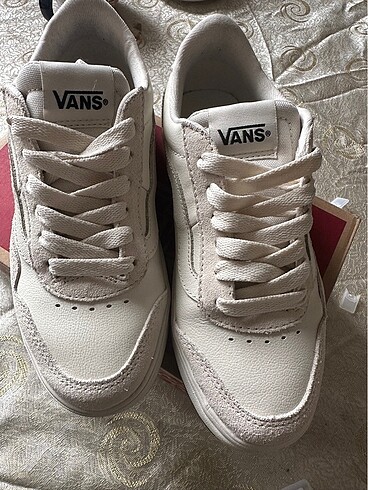 36 Beden vans krem