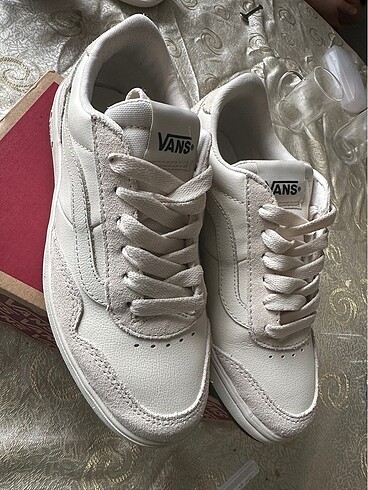 vans krem