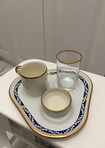 Beyaz Gold Kenarlı Kahve Fincanı ve Tabak Seti - Görsel 2