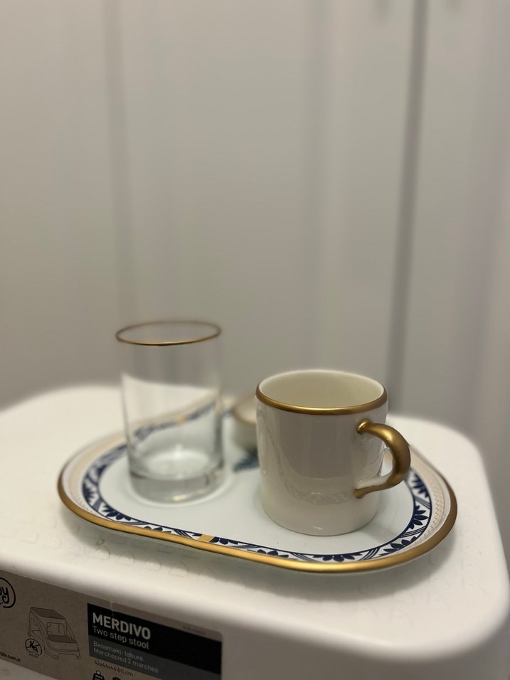 Beyaz Gold Kenarlı Kahve Fincanı ve Tabak Seti - Görsel 4