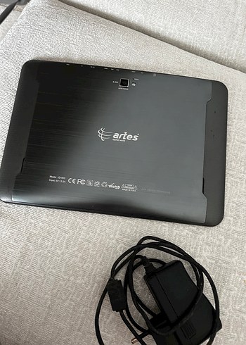 Gri Tablet ve Şarj Cihazı - Görsel 2