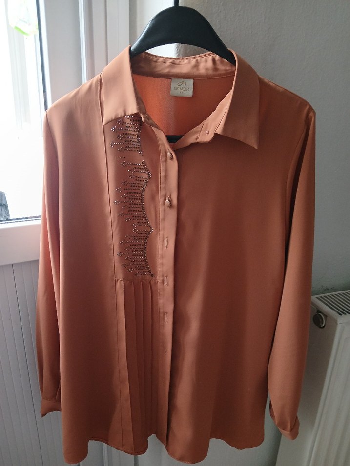 Düğmeli, Uzun Kollu, Saten Bej Kadın Gömlek - Görsel 2