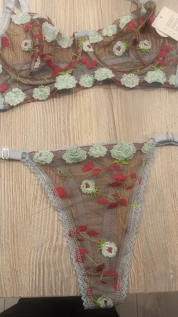 l Beden Dantel takımı