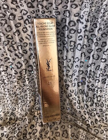 Yves Saint Laurent YSL touche eclat all in one glow b40 fondöten