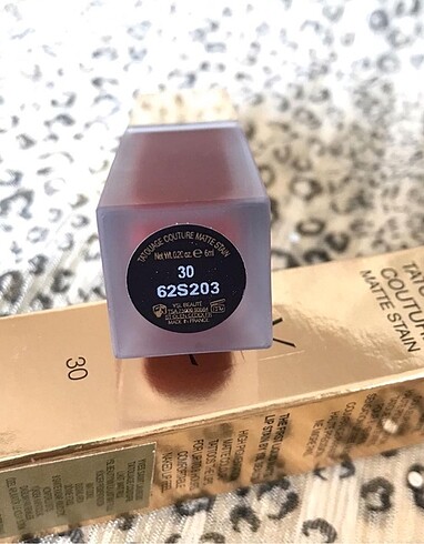 Yves Saint Laurent YSL tatouage couture matte stain 30 mat likit ruj