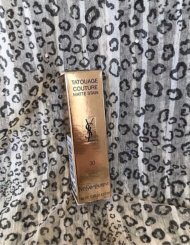  Beden YSL tatouage couture matte stain 30 mat likit ruj