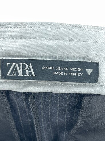 38 Beden çeşitli Renk Zara Kumaş Pantolon %70 İndirimli.