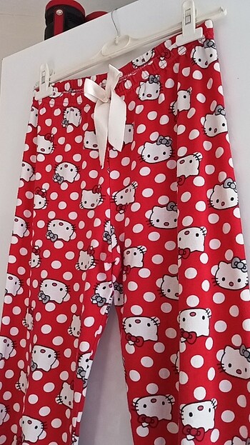 m Beden kırmızı Renk Hello kitty eşofman altı 