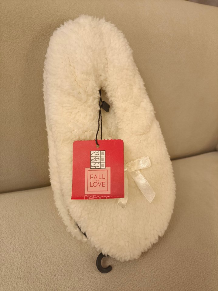 Defacto Beyaz Kürklü Sıcak Ev Terliği - Görsel 2