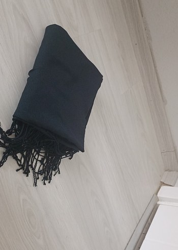Diğer Kadın Siyah Dökümlü Sargı
