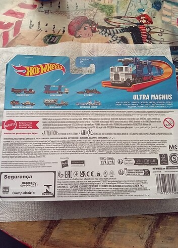Hot wheels tasima tir.kapali dorseli optimus prim ile takas olur