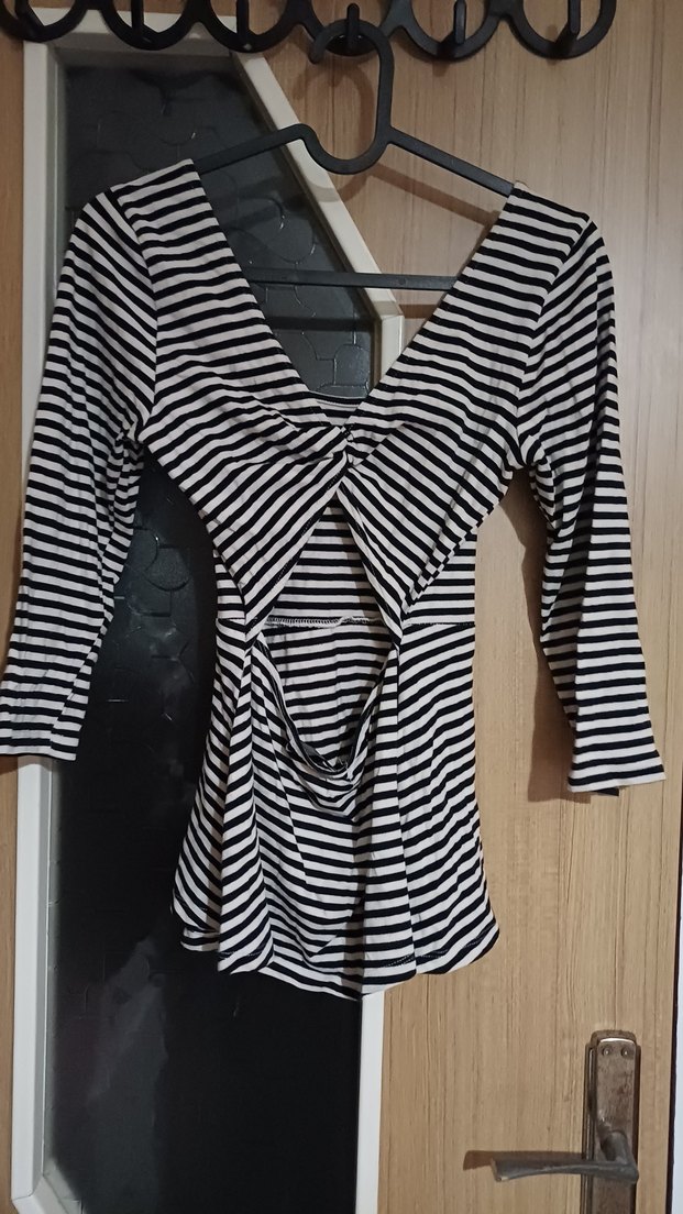 Çizgili V Yaka Hamile Bluzu - Görsel 2