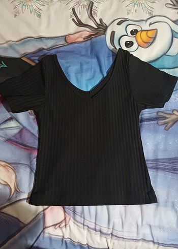 Düğmeli V Yakalı Siyah Crop Top - Görsel 2