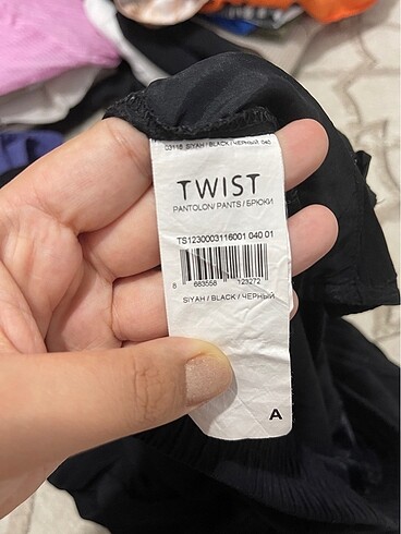 40 Beden siyah Renk Twist saten pantolon