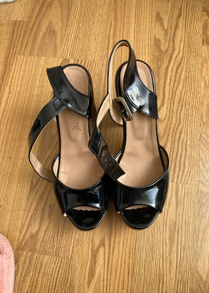 Topuklu ayakkabı - Görsel 2