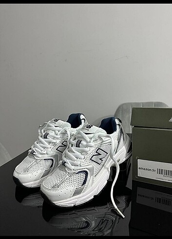 39 Beden beyaz Renk New Balance 530