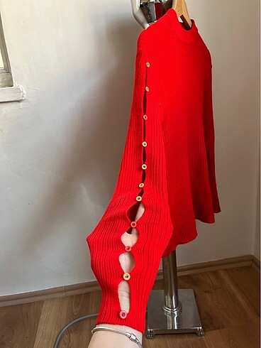 Kırmızı kazak - Görsel 2