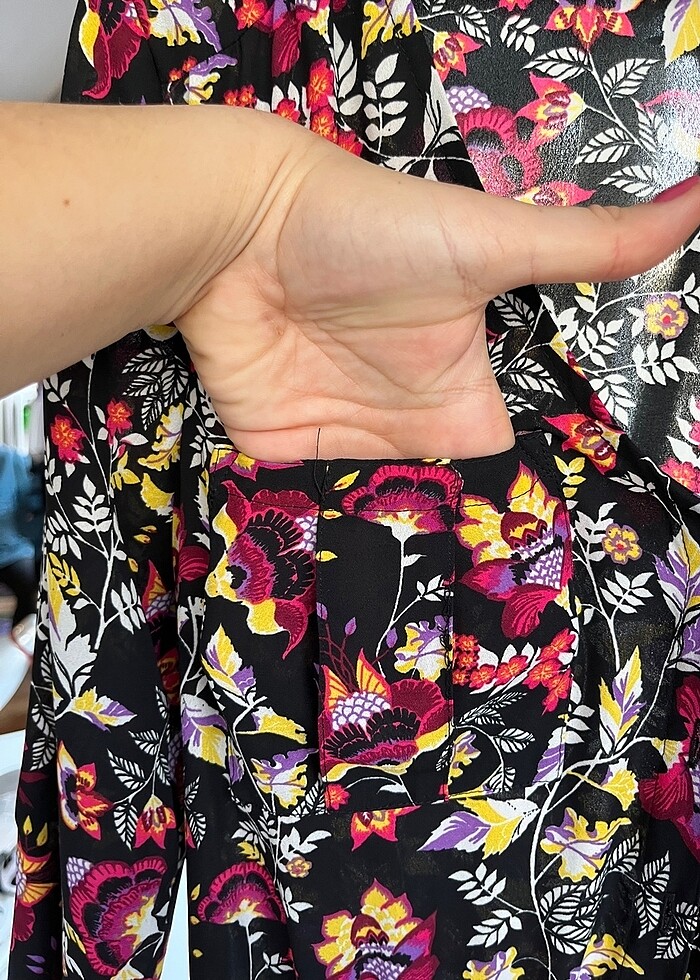 Çiçek desenli tulum - Görsel 3