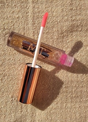 Lip gloss 