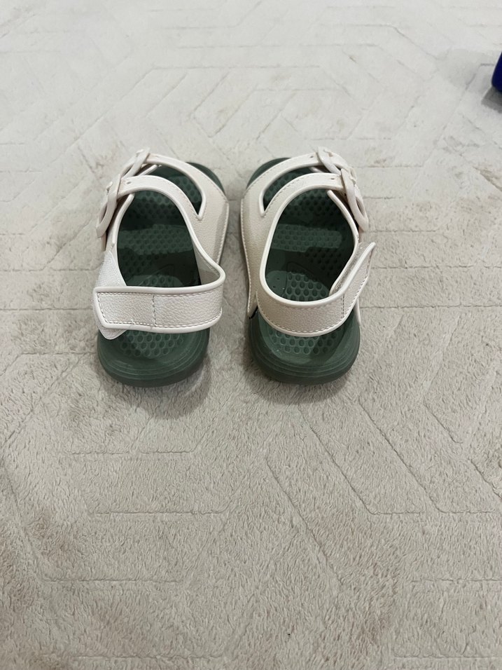 Erkek Çocuk Beyaz Tokalı sandalet - Görsel 2